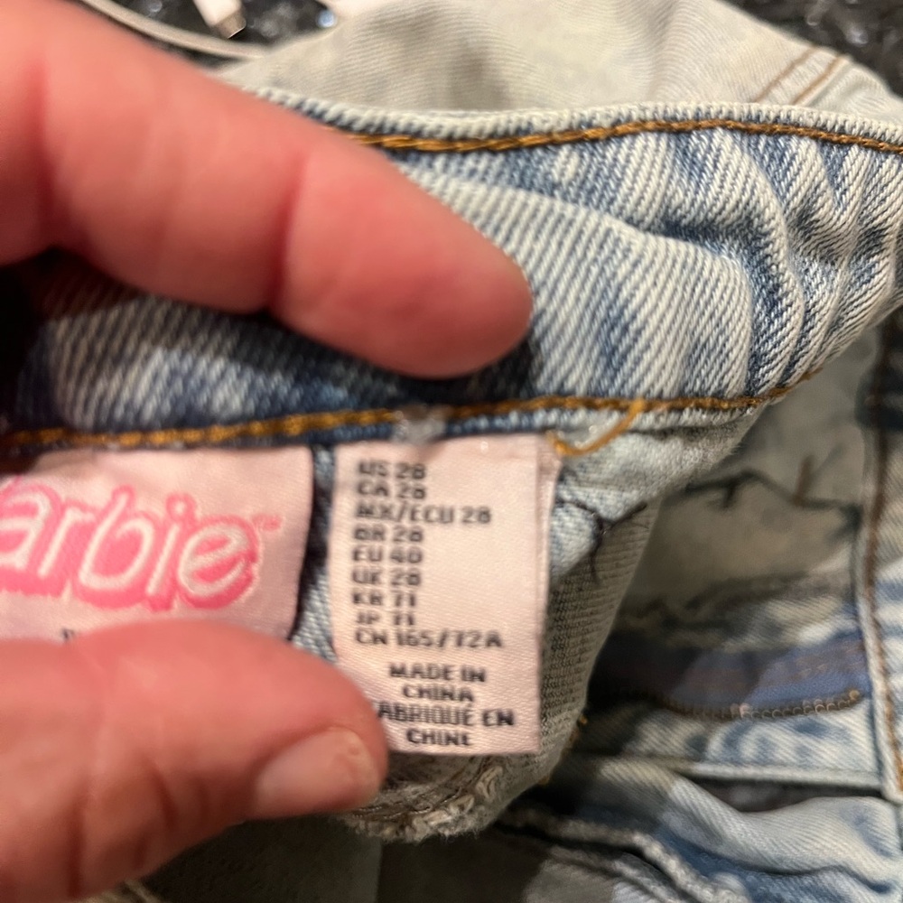 Cut off Barbie shorts - Picture 8 of 9